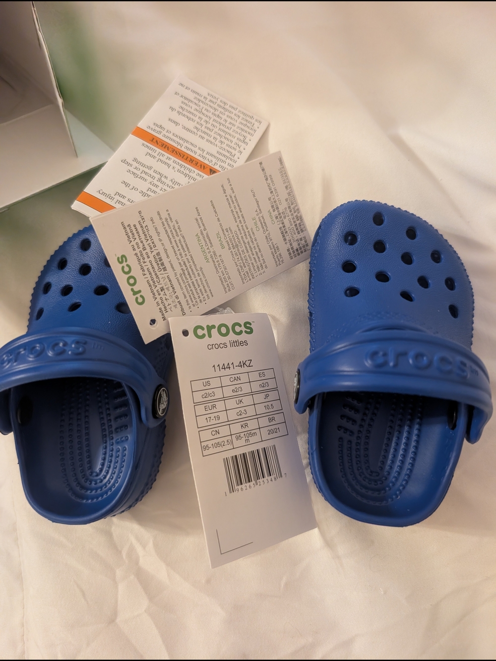 CROCS Kids Classic Clog in Bright Blue